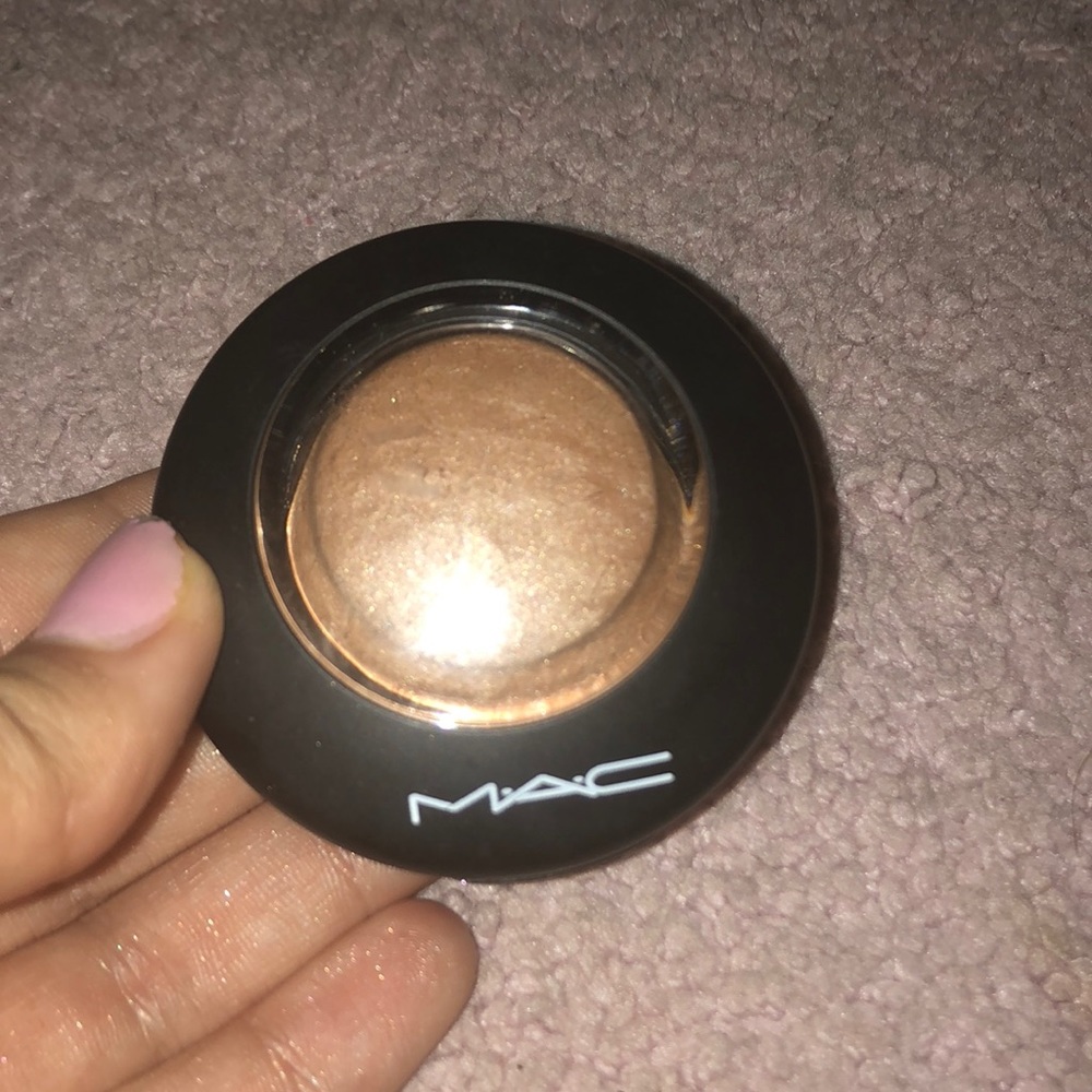 Mac Glow